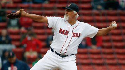 Former Boston Red Sox pitcher Bill Lee 'wasn't breathing' after collapse, revived - espn.com - Georgia -  Boston
