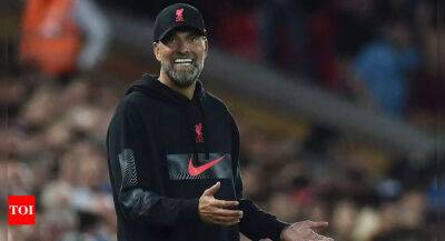 Juergen Klopp says Liverpool should be awarded win if Manchester United game abandoned