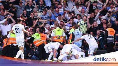 Brenden Aaronson - Jack Harrison - Leeds United - Liga Inggris - Leeds Vs Chelsea: Si Putih Bantai Si Biru 3-0 - sport.detik.com -  Lima