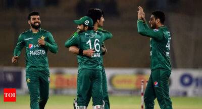 Babar Azam - Pakistan edge Netherlands by nine runs in 3rd ODI - timesofindia.indiatimes.com - Netherlands - Pakistan