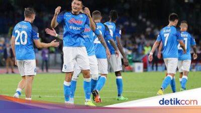 Piotr Zielinski - Diego Armando Maradona - Kim Min - Hasil Liga Italia: Napoli Gulung Monza 4-0 - sport.detik.com