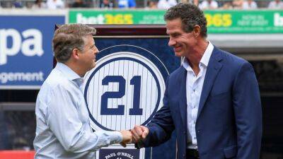 Derek Jeter - Brian Cashman - New York Yankees retire Paul O'Neill's No. 21; GM Brian Cashman, owner Hal Steinbrenner booed by fans - espn.com - Usa - New York -  New York