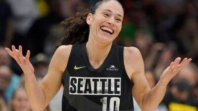 Phoenix Mercury - Tina Charles - Sue Bird, 41, becomes oldest player in WNBA history to record a playoff double-double in Game 2 - espn.com - Washington -  Las Vegas - county Charles -  Seattle -  Washington