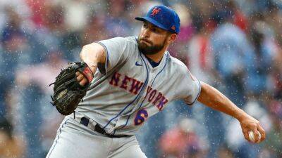 Bank to bullpen -- Nate Fisher excels in 'surreal' debut with New York Mets