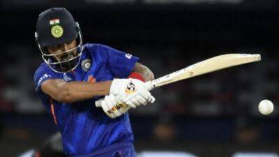 Kuldeep Yadav - Sean Williams - Kl Rahul - India and Zimbabwe 3rd ODI LIVE Score: KL Rahul, Shikhar Dhawan Start For India vs Zimbabwe - sports.ndtv.com - Zimbabwe - India - Pakistan -  Harare -  Sanju