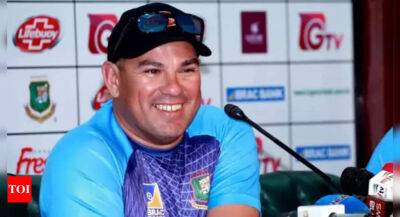 Bangladesh strip head coach Domingo of T20 role days before Asia Cup