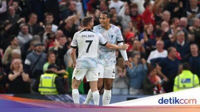 Marcus Rashford - Jadon Sancho - Virgil Van-Dijk - Jamie Carragher - James Milner - Liverpool Dibobol MU, Milner Marahi Van Dijk - sport.detik.com - Manchester -  Sancho - Liverpool