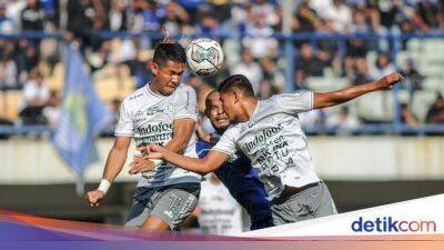 Persib Bandung - Bali United - Hasil Liga 1: Sengit! Persib Bandung Kalah 2-3 dari 10 Pemain Bali United - sport.detik.com - Indonesia