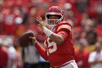 Patrick Mahomes, Kansas City Chiefs look to make Super Bowl run with revamped offense
