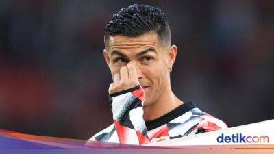 Cristiano Ronaldo - Anthony Martial - Jadon Sancho - Viral Ekspresi Ronaldo Saat Sancho Jebol Gawang Liverpool - sport.detik.com - Manchester -  Sancho - Liverpool