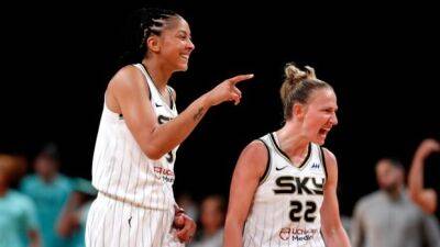 James Wade - Courtney Vandersloot - Candace Parker - Parker's double-double lifts Sky to WNBA semifinals with victory over Liberty - cbc.ca - New York -  New York -  Chicago