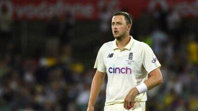 Robinson returns to England's team for second South Africa test