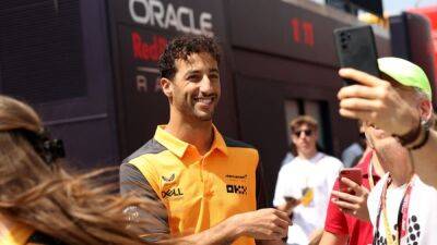 Daniel Ricciardo - Oscar Piastri - Ricciardo to leave McLaren at end of F1 season - channelnewsasia.com - Britain - Italy