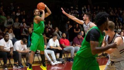 Chris Boucher - Canadians showcasing skills with Oregon men's basketball team during exhibition series on home soil - cbc.ca - Canada - county Hall - state Oregon