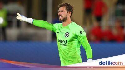 Kevin Trapp Tolak MU, Pilih Bertahan di Eintracht Frankfurt