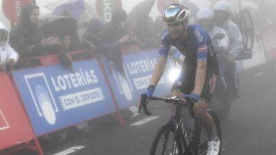 Primoz Roglic - Roglic struggles in rain as Evenepoel grabs Vuelta red - rte.ie - Ukraine - Belgium - Australia - Slovenia