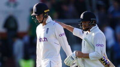 James Anderson - Ollie Robinson - Stuart Broad - Zak Crawley - Jonny Bairstow - Simon Cowell - Zak Crawley helps England end opening day of second SA Test in strong position - bt.com - Manchester - South Africa - India