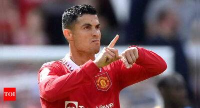 Casemiro hopes Cristiano Ronaldo stays at Manchester United