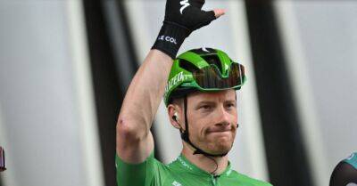 La Vuelta: Sam Bennett keeps green jersey as Roglic struggles in rain