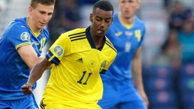 Eddie Howe hopeful Alexander Isak will be signed in time to face Wolves