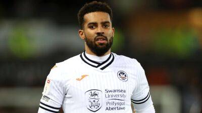 Cyrus Christie - Championship - Hull bring in defender Cyrus Christie on two-year deal - bt.com - Ireland