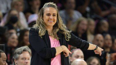 Las Vegas Aces' Becky Hammon named 2022 WNBA Coach of the Year