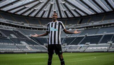 Howe excited by Newcastle record signing of $70m striker Isak