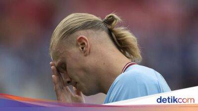 Erling Haaland - Raibnya Patung Buruk Rupa Erling Haaland - sport.detik.com