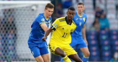 Eddie Howe backs Alexander Isak to add ‘X-factor’ after securing Newcastle move