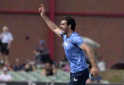 Kent Spitfires (325-8) beat Leicestershire Foxes (244 all out) by 81 runs to reach Royal London One-Day Cup semi-final