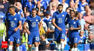 Ten-man Chelsea beat Leicester 2-1 as Raheem Sterling scores twice