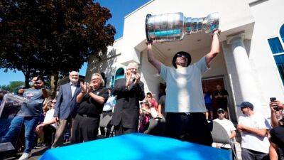 Kadri brings Stanley Cup to hometown for special celebration
