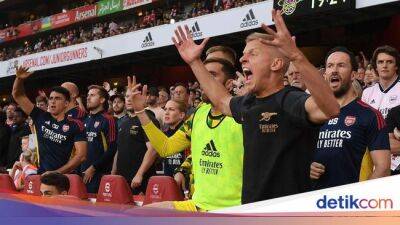 Martin Odegaard - Gabriel Magalhaes - Oleksandr Zinchenko - Zinchenko Heboh Rayakan Gol Arsenal, eh Disangka Penyusup Lapangan - sport.detik.com