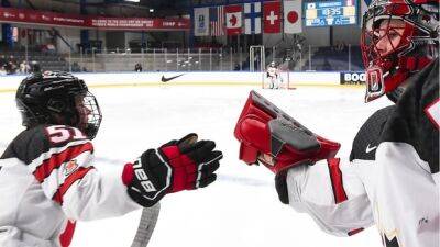 Sarah Fillier - Marie Philip Poulin - Canada remains unbeaten after 9-0 rout of Japan at women's hockey worlds - cbc.ca - Russia - Finland - Ukraine - Denmark - Switzerland - Canada - Beijing - Japan