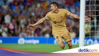 Robert Lewandowski - Link Live Streaming Barcelona Vs Real Valladolid - sport.detik.com