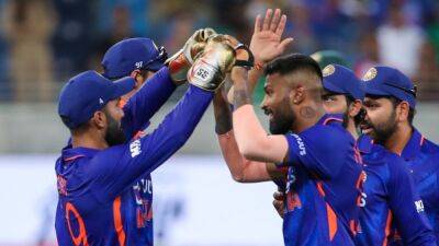Sachin Tendulkar, Virender Sehwag Congratulates Team India On Thrilling Win Against Pakistan