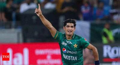 Rohit Sharma - Asia Cup 2022, India vs Pakistan: How teenager Naseem Shah wowed everyone - timesofindia.indiatimes.com - India - Pakistan