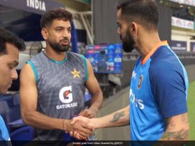 Watch: In "Heart-warming Gesture", Virat Kohli Hands Signed Jersey To Haris Rauf Post Asia Cup Clash