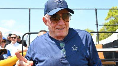 Mike Maccarthy - Odell Beckham-Junior - Jerry Jones - Confident Jerry Jones content to 'give these young guys the incentive' to take spots in Dallas Cowboys' depleted receiver unit - espn.com - Washington - state Oregon - county Dallas -  Washington - county Sanders - county Bay