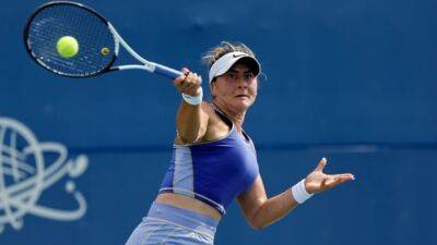 Andreescu struggles through injury, drops match to Rogers at Silicon Valley Classic