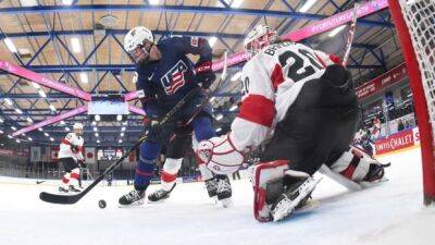 U.S. routs Switzerland at women's hockey worlds to set up showdown with Canada