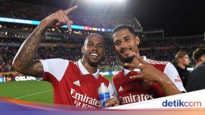 Aaron Ramsdale - Gabriel Magalhaes - William Saliba - Ketika Candaan Ramsdale Menimpa Dua Bek Arsenal - sport.detik.com -  Leicester