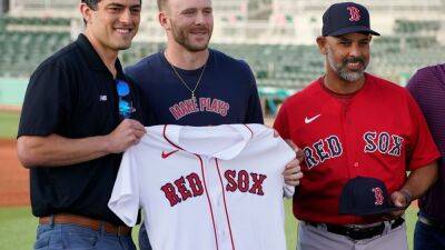 Boston Red Sox president Sam Kennedy 'very comfortable saying' Chaim Bloom, Alex Cora will be back next season