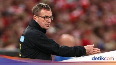 Ralf Rangnick - Paolo Maldini - Stefano Pioli - Simon Kjaer - Gianluigi Donnarumma - Alexis Saelemaekers - Cerita Milan Hampir Rekrut Rangnick untuk Gantikan Pioli - sport.detik.com