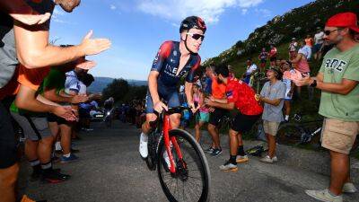La Vuelta 2022: Ethan Hayter abandons race leaving Ineos Grenadiers a rider down for second half of race
