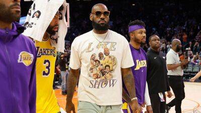 LeBron James wants to play alongside both sons: ‘The sky’s not even the limit for me’