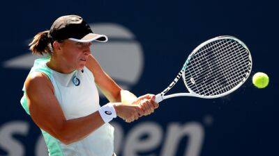 Iga Swiatek Eases Into US Open Second Round With Win Over Jasmine Paolini