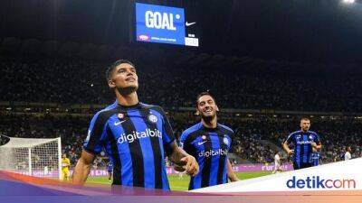 Giuseppe Meazza - Inter Milan - Hakan Calhanoglu - Inter Vs Cremonese: Nerazzurri Menang 3-1 - sport.detik.com
