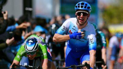 La Vuelta 2022: Kaden Groves grabs Stage 11 to heal BikeExchange-Jayco pain from Simon Yates' Covid exit