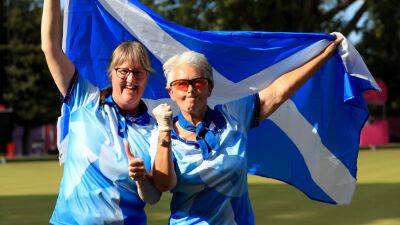 Rosemary Lenton, aged 72, wins Commonwealth Games gold with Pauline Wilson
